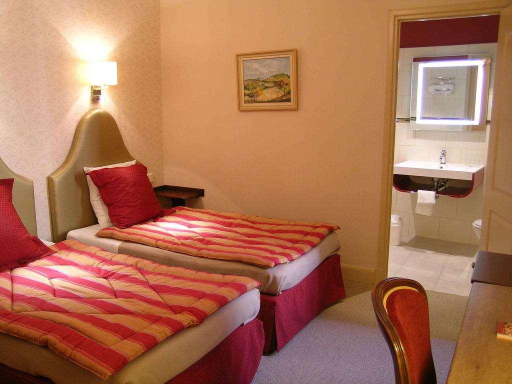Cit'Hotel Sphinx - Hotel Μοντελιμάρ Δωμάτιο φωτογραφία