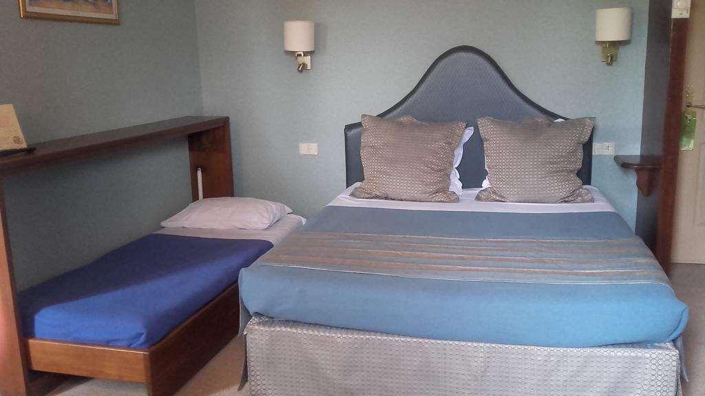 Cit'Hotel Sphinx - Hotel Μοντελιμάρ Δωμάτιο φωτογραφία